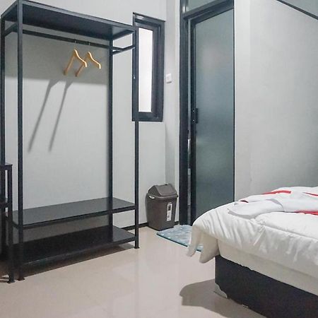 Reddoorz Plus @ Kalpataru Malang Exterior photo